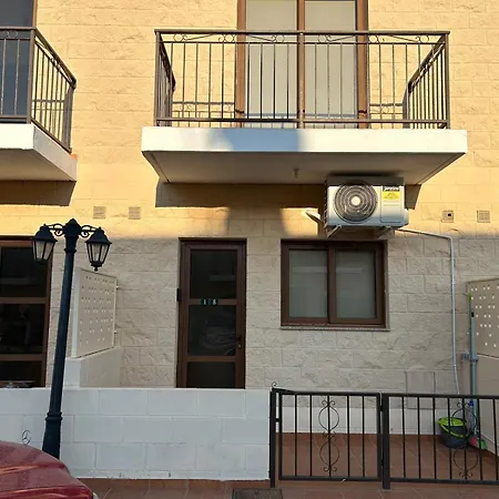 Andrea's House בית נופש *